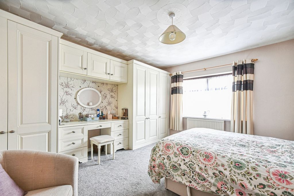 Additional image 9 of 3 bed detached bungalow for saleBelmont Close, Swindon SN3