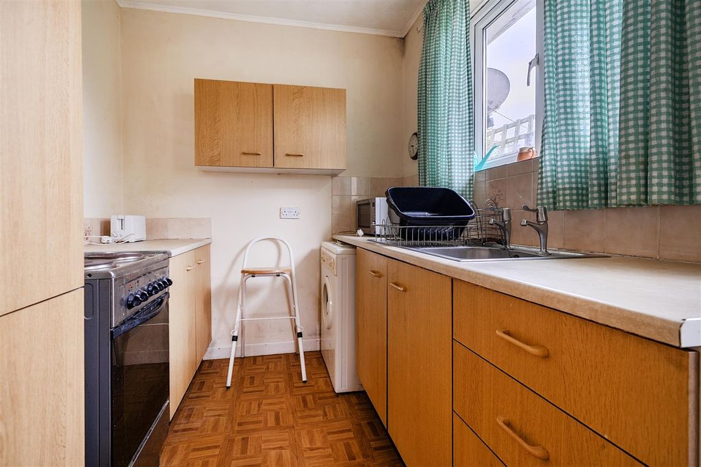 Additional image 8 of 4 bed detached bungalow for saleGreen Lane, Trowbridge BA14