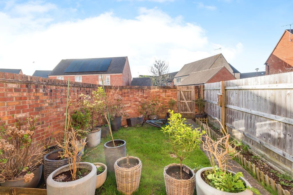 Additional image 15 of 4 bed town house for saleSandbourne Road, Swindon, Wiltshire SN25