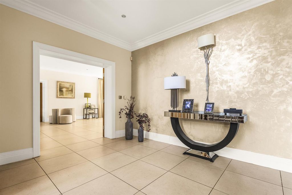 Additional image 24 of 6 bed detached house for saleChavey Down Road, Winkfield Row, Bracknell RG42