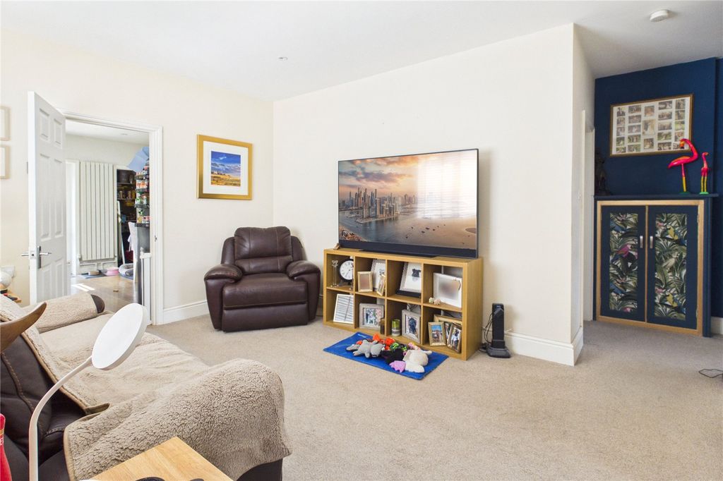 Additional image 2 of 3 bed bungalow for saleKingsdown Road, Kingsdown, Swindon SN2