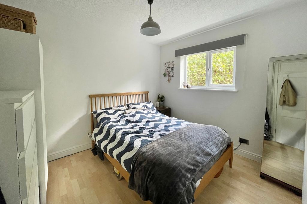 Additional image 7 of 1 bed flat for saleWoodlands Court, Owlsmoor, Sandhurst GU47