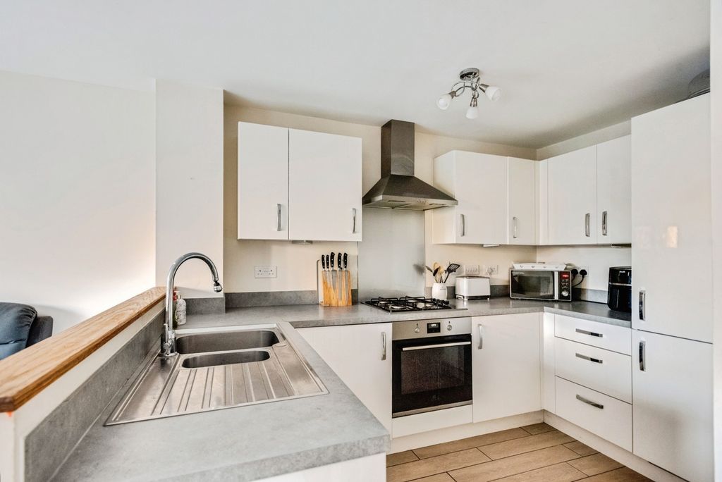 Additional image 3 of 3 bed semi-detached house for saleBeckett Strand, Swindon, Wiltshire SN1