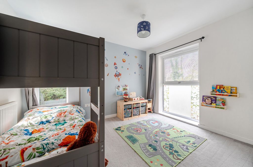Additional image 21 of 2 bed flat for saleBroad Lane, Bracknell, Berkshire RG12