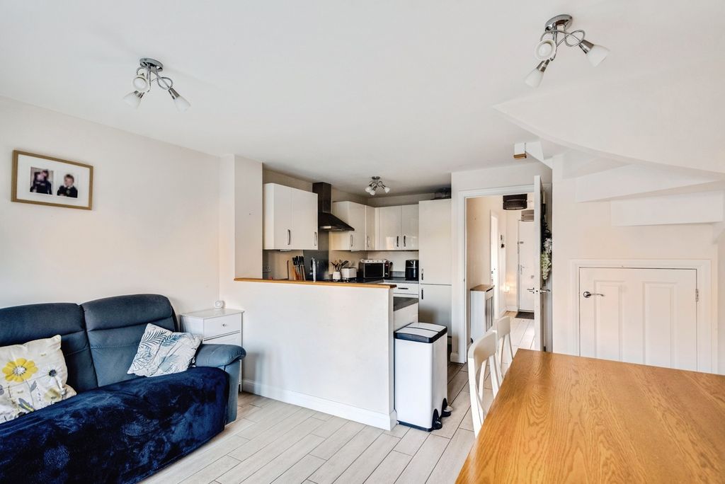 Additional image 18 of 3 bed semi-detached house for saleBeckett Strand, Swindon, Wiltshire SN1