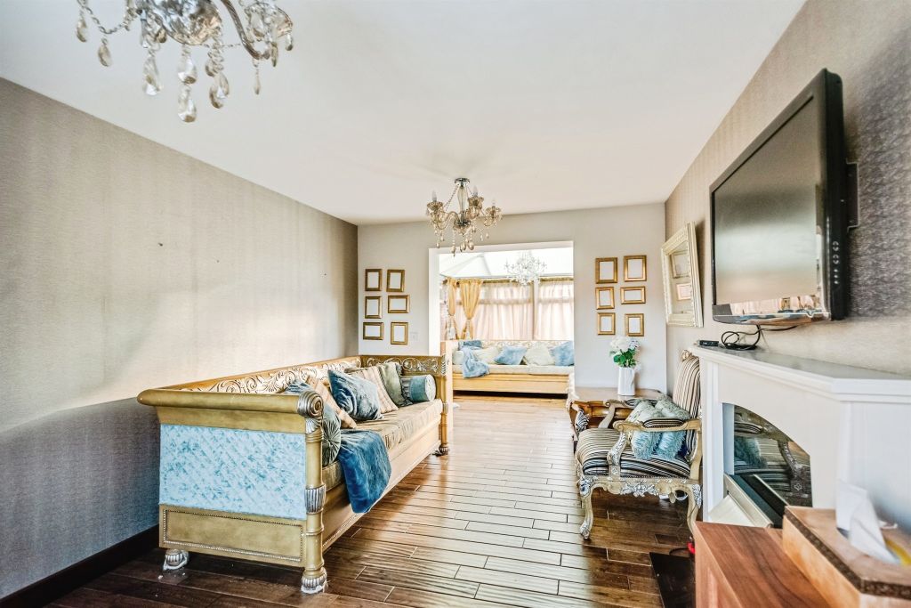 Additional image 6 of 5 bed detached house for saleMustang Way, Swindon SN5
