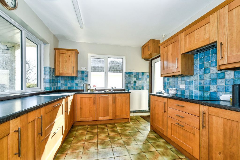 Additional image 2 of 3 bed detached bungalow for saleLong Ridings, Chippenham SN15