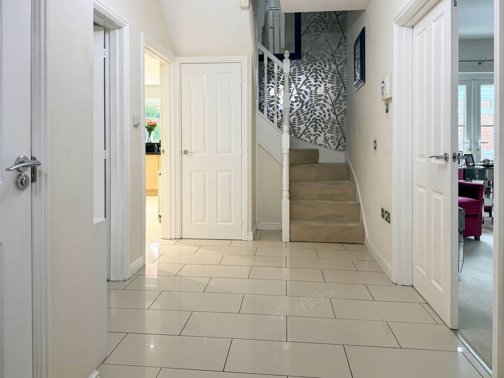 Additional image 10 of 5 bed detached house for saleEast Wichel Way, Swindon SN1