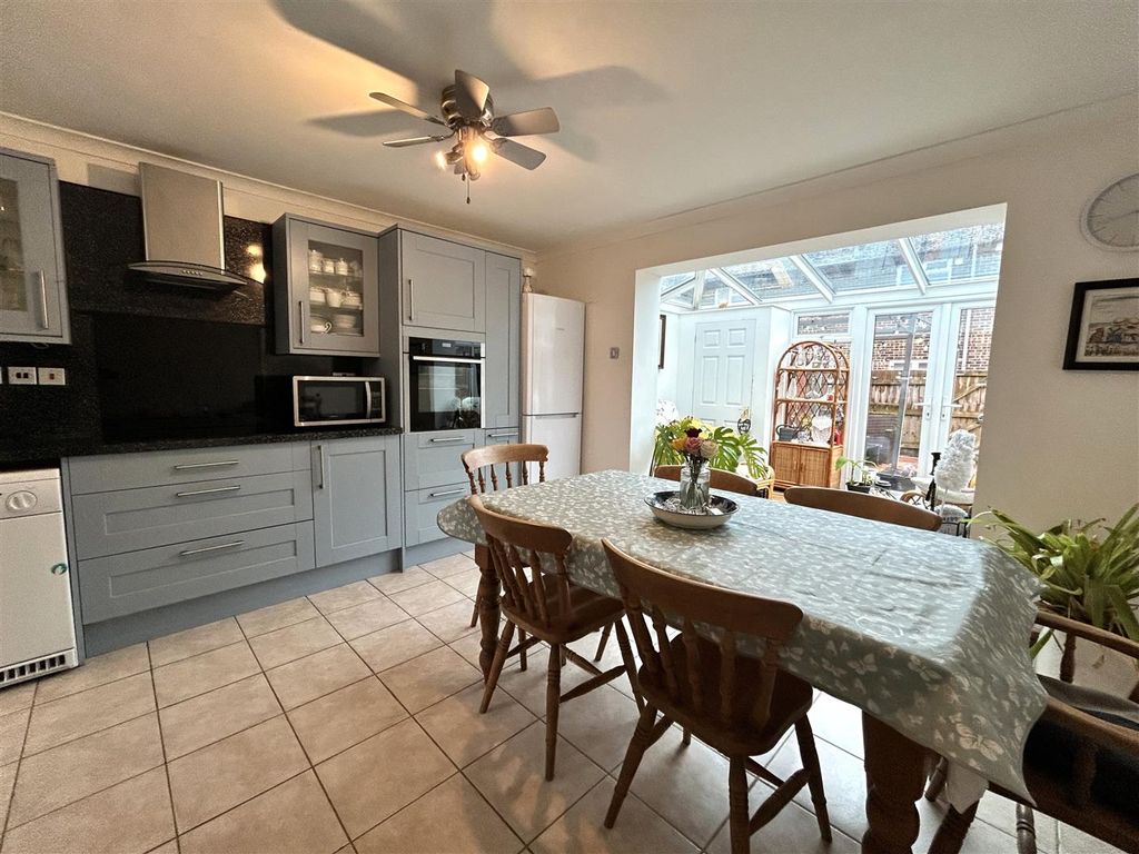 Additional image 2 of 3 bed terraced house for saleWesterleigh Close, Chippenham SN14