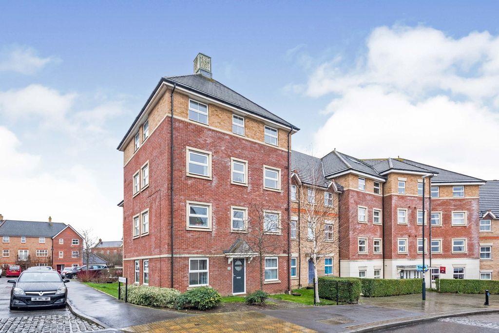 Additional image 13 of 2 bed flat for saleMarbeck Close, Redhouse, Swindon, Wiltshire SN25
