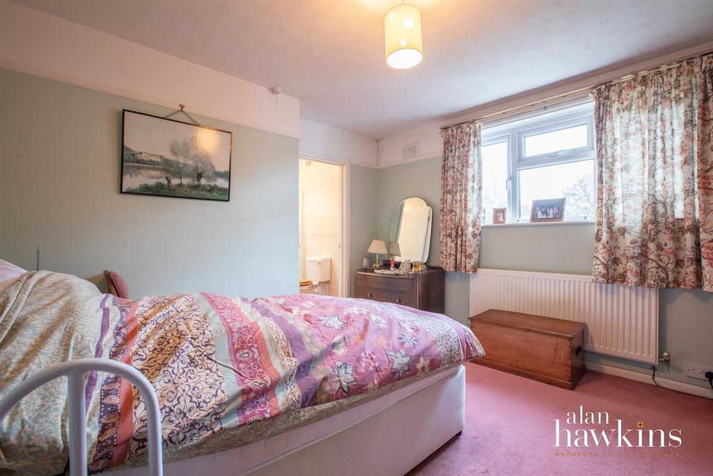 Additional image 5 of 3 bed detached bungalow for saleLongleaze, Royal Wootton Bassett SN4