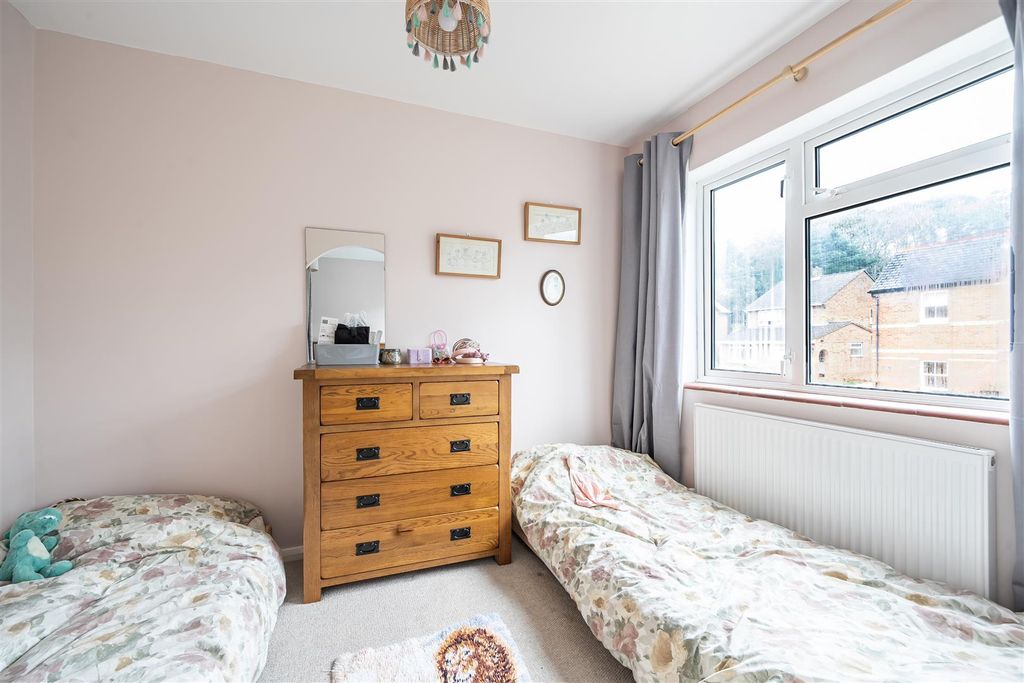 Additional image 10 of 3 bed terraced house for saleForest Road, Crowthorne, Berkshire RG45