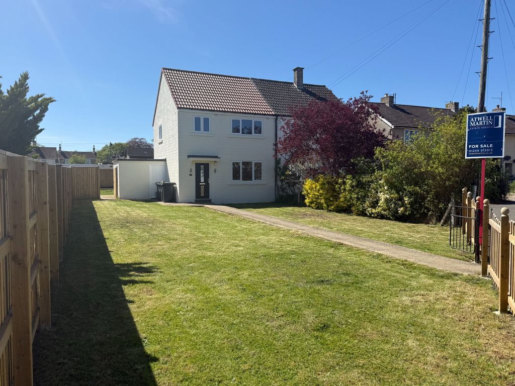 3 bed semi-detached house for saleBishop Road, Calne SN11