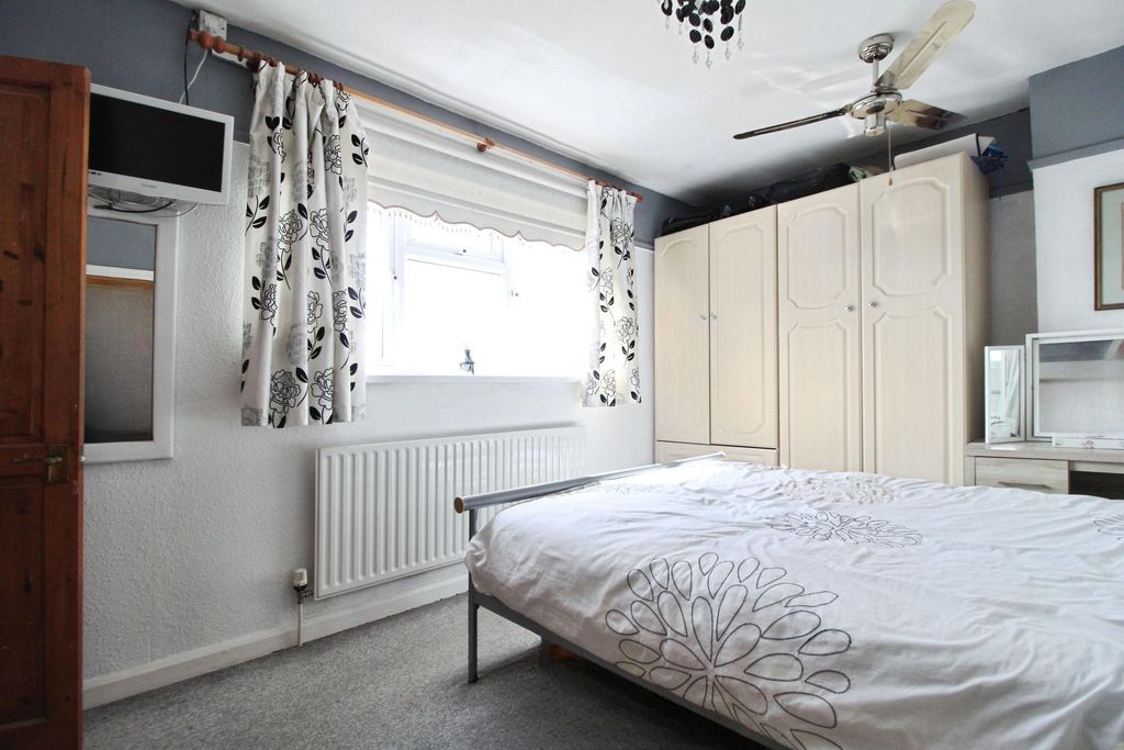 Additional image 6 of 3 bed semi-detached house for saleSpringfield Crescent, Royal Wootton Bassett SN4
