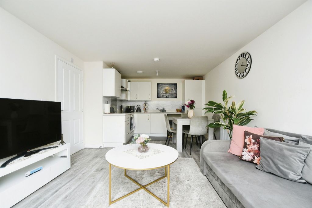 Additional image 3 of 2 bed flat for saleSmiths Lane, Swindon SN3