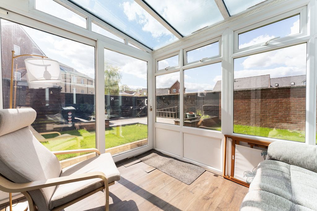 Additional image 7 of 4 bed town house for saleOsmund Walk, Old Sarum, Salisbury SP4