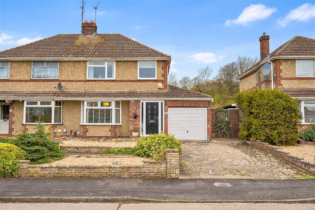 3 bed semi-detached house for saleWigmore Avenue, Lawns, Swindon SN3