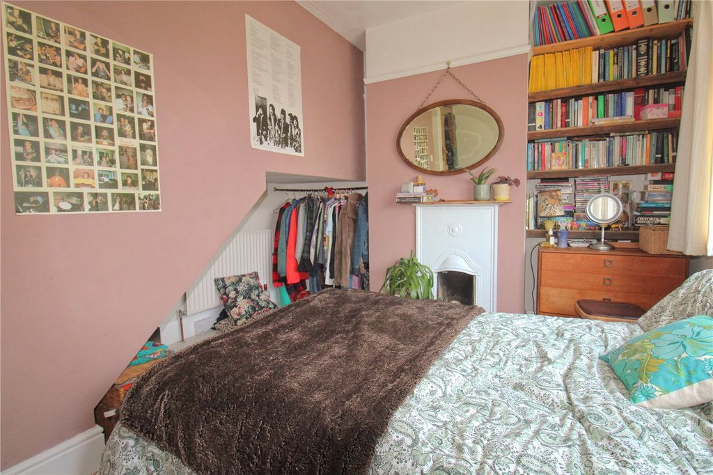 Additional image 25 of 4 bed semi-detached house for saleClarendon Avenue, Trowbridge BA14