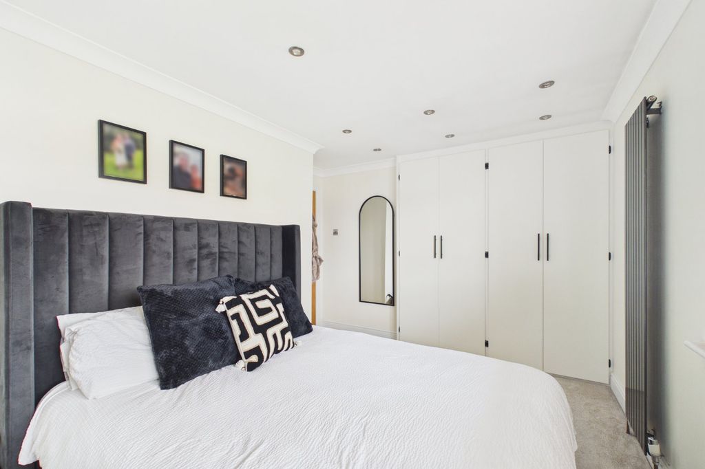Additional image 7 of 2 bed terraced house for saleClive Green, Bracknell, Bracknell Forest RG12