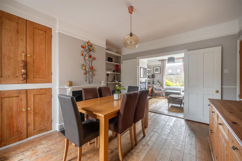 Additional image 9 of 3 bed terraced house for saleCambridge Road, Crowthorne, Berkshire RG45