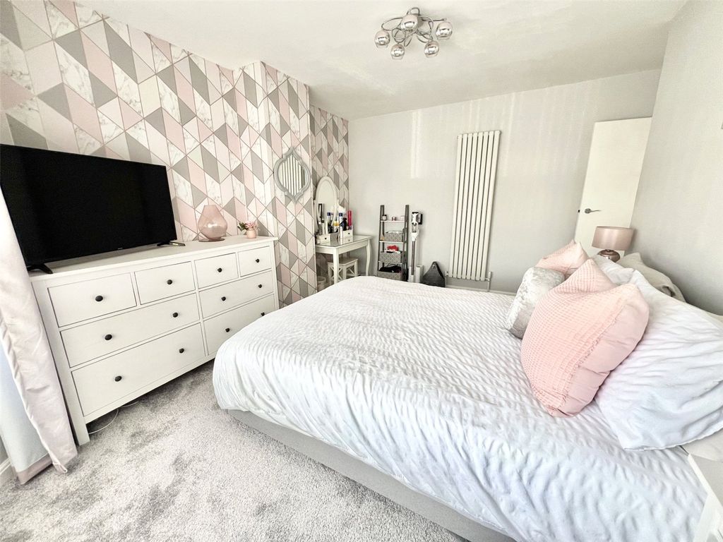 Additional image 15 of 3 bed semi-detached house for saleGrange Drive, Stratton, Swindon SN3