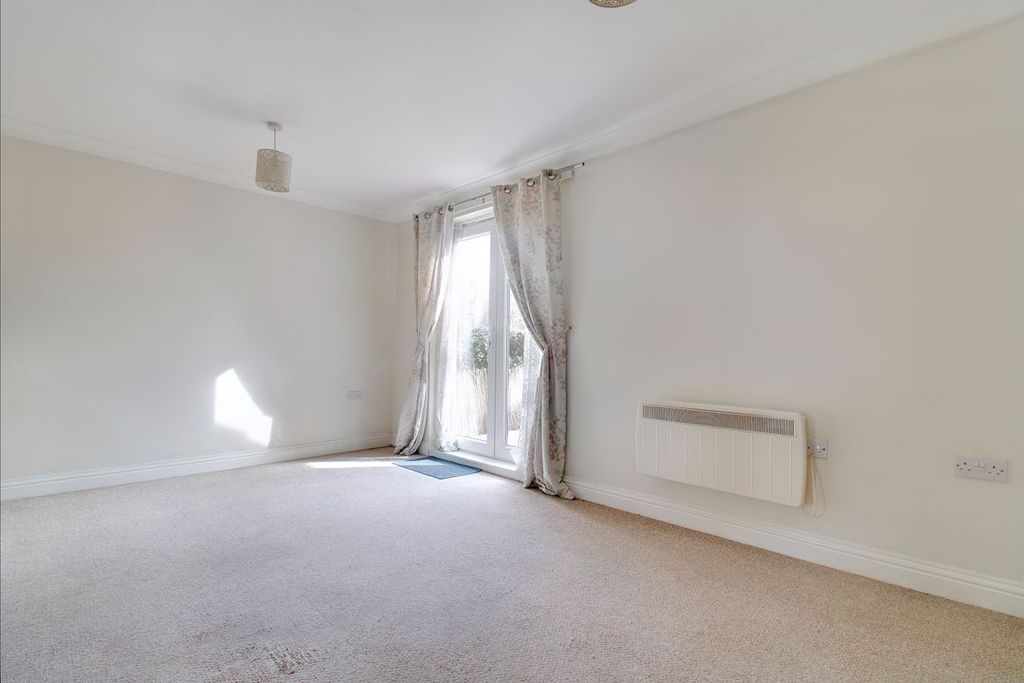 Additional image 10 of 2 bed flat for saleMarbeck Close, Redhouse SN25