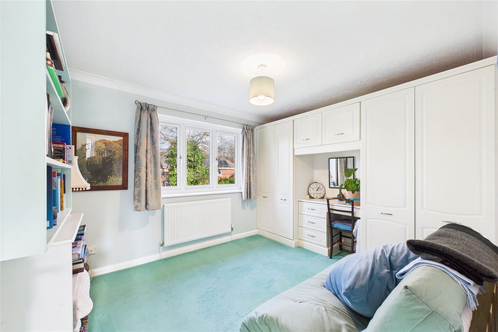 Additional image 7 of 4 bed detached house for saleBlake Close, Crowthorne, Berkshire RG45