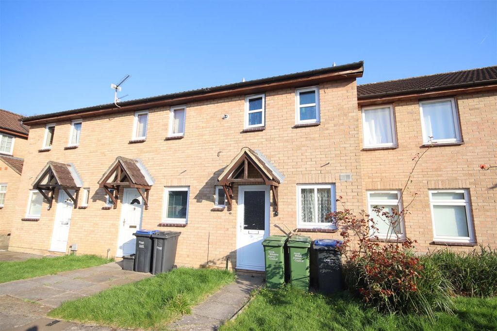 2 bed terraced house for saleDanvers Mead, Chippenham SN15
