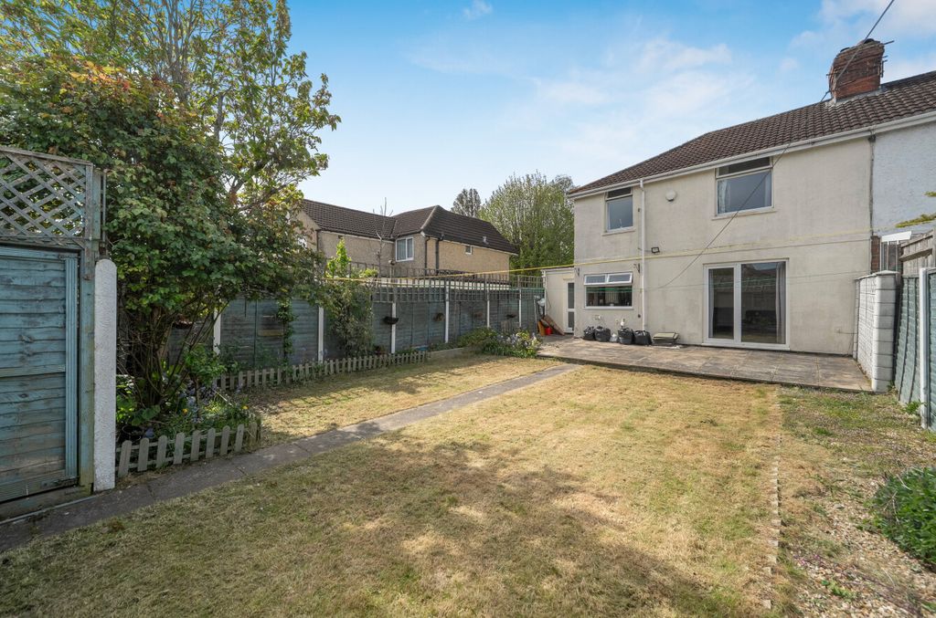 Additional image 5 of 3 bed semi-detached house for saleShrivenham Road, Swindon SN1