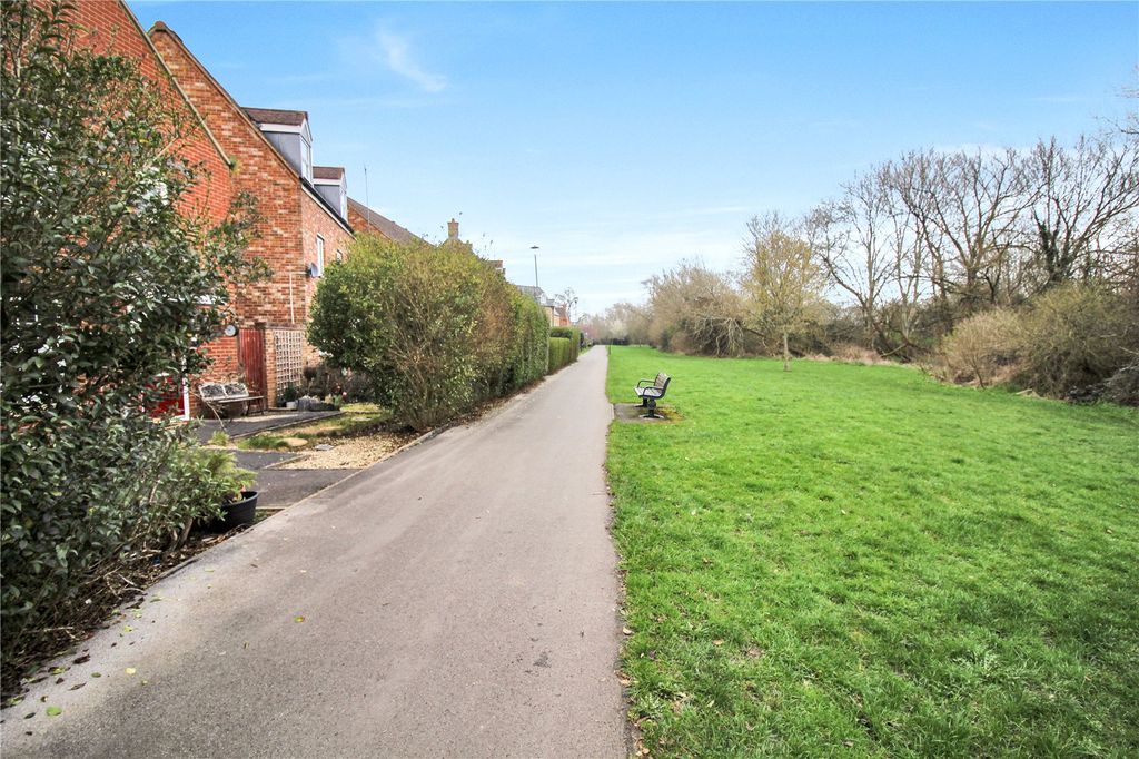 Additional image 21 of 4 bed semi-detached house for saleCharmind Walk, Winterbourne Road, Swindon, Wiltshire SN25