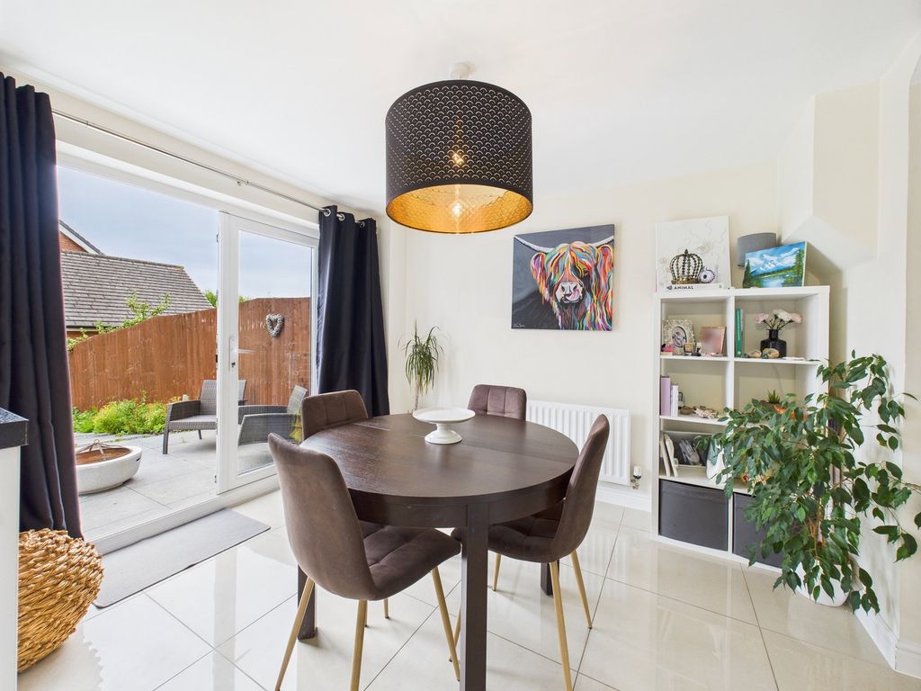 Additional image 6 of 4 bed semi-detached house for saleHastings Drive, Calne, Wiltshire SN11