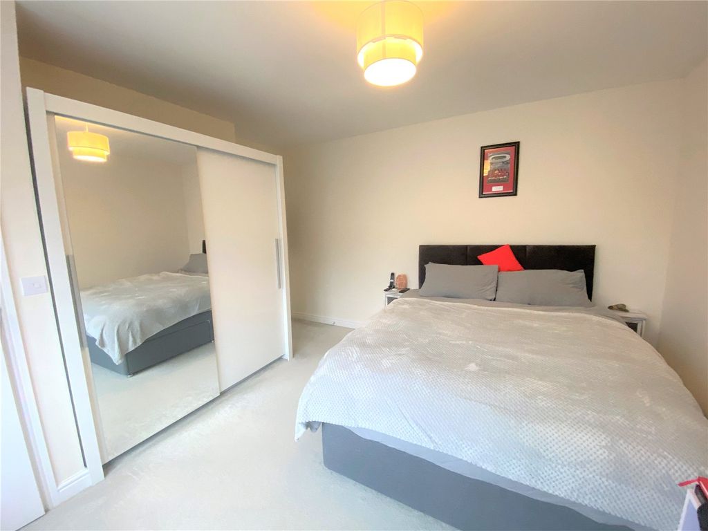 Additional image 9 of 4 bed terraced house for saleHomington Avenue, Badbury Park, Swindon SN3
