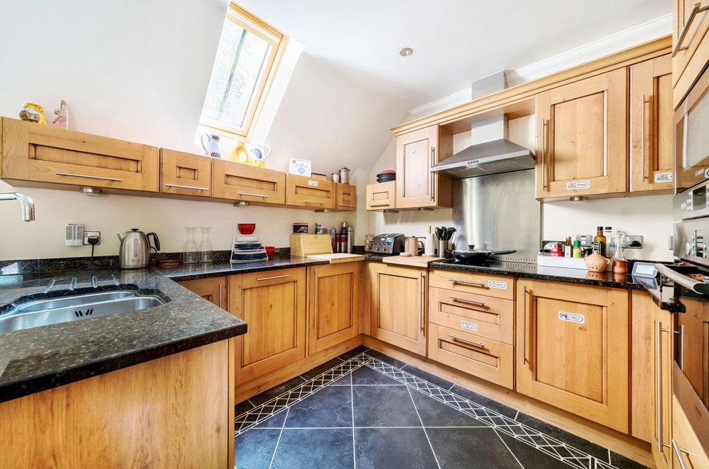 Additional image 4 of 2 bed flat for saleSalisbury Road, Sherfield English, Romsey, Hampshire SO51