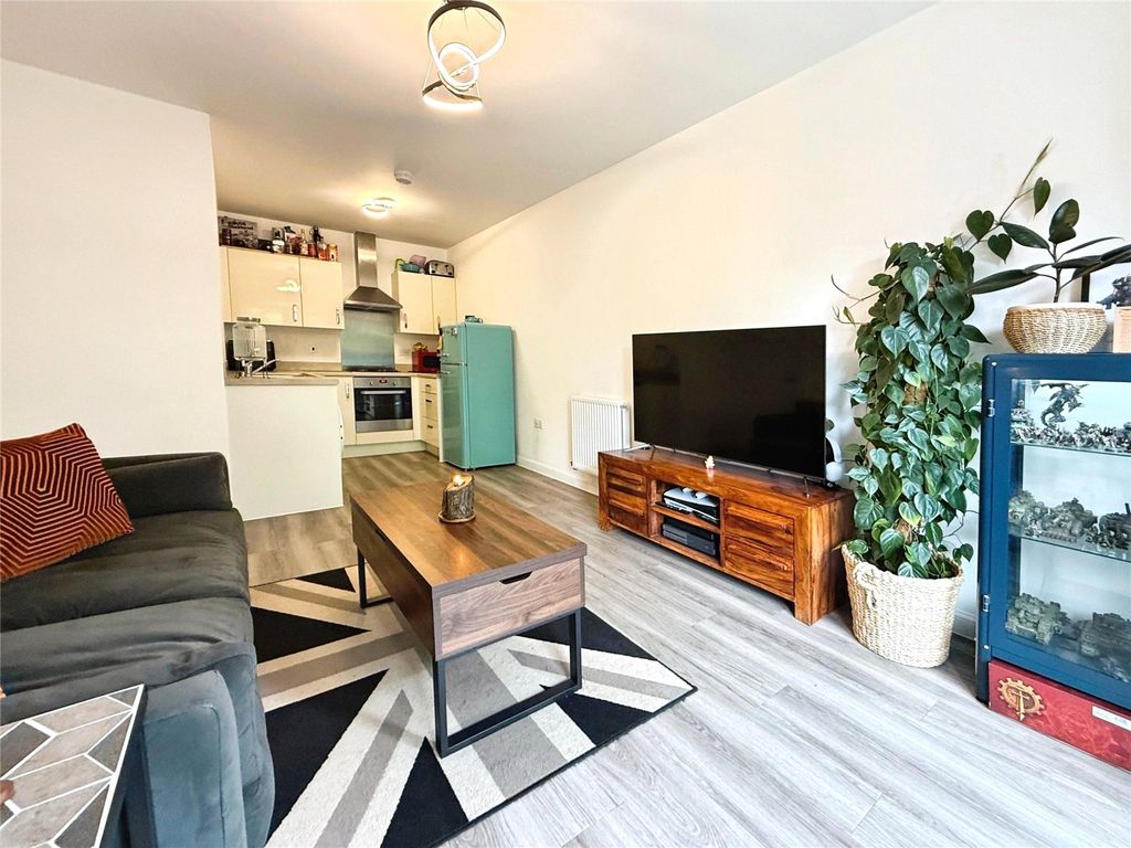 Additional image 10 of 1 bed flat for saleEdrich Grange, Crowthorne, Berkshire RG45