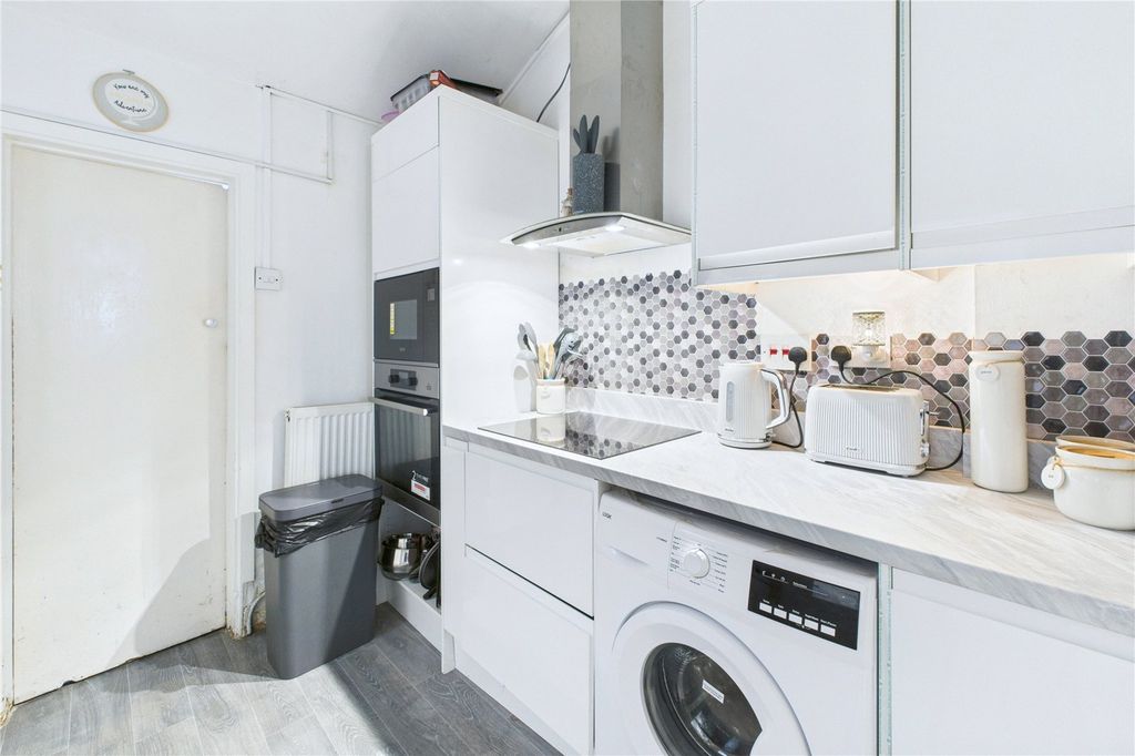 Additional image 6 of 2 bed terraced house for saleEdinburgh Street, Gorse Hill, Swindon SN2
