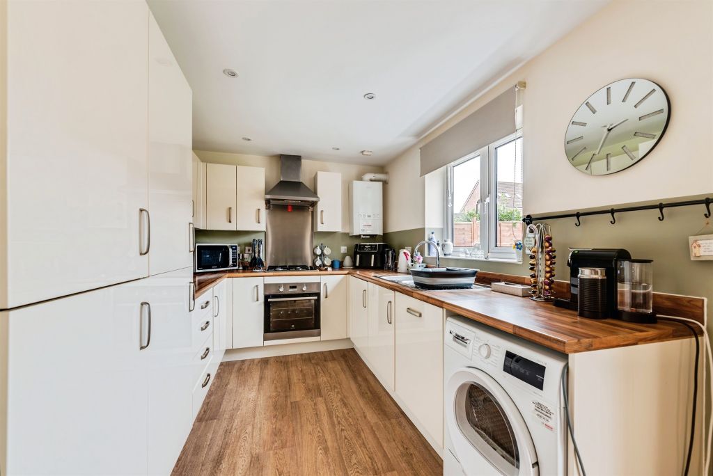 Additional image 4 of 5 bed detached house for salePolesdon Avenue, Coate, Swindon SN3