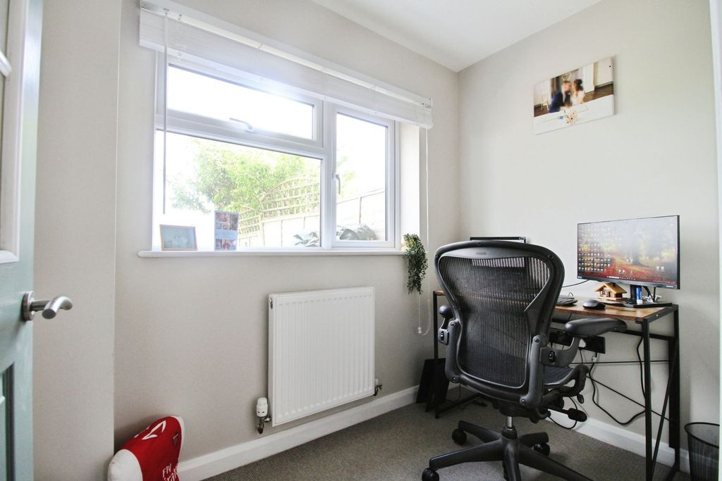 Additional image 12 of 3 bed semi-detached house for saleThe Dormers, Highworth SN6