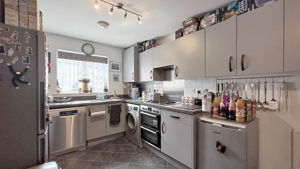 Additional image 3 of 4 bed semi-detached house for saleSwallows Rise, Westbury BA13