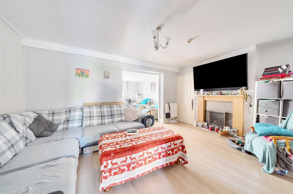 Additional image 14 of 4 bed semi-detached house for salePark Road, Bracknell, Berkshire RG12