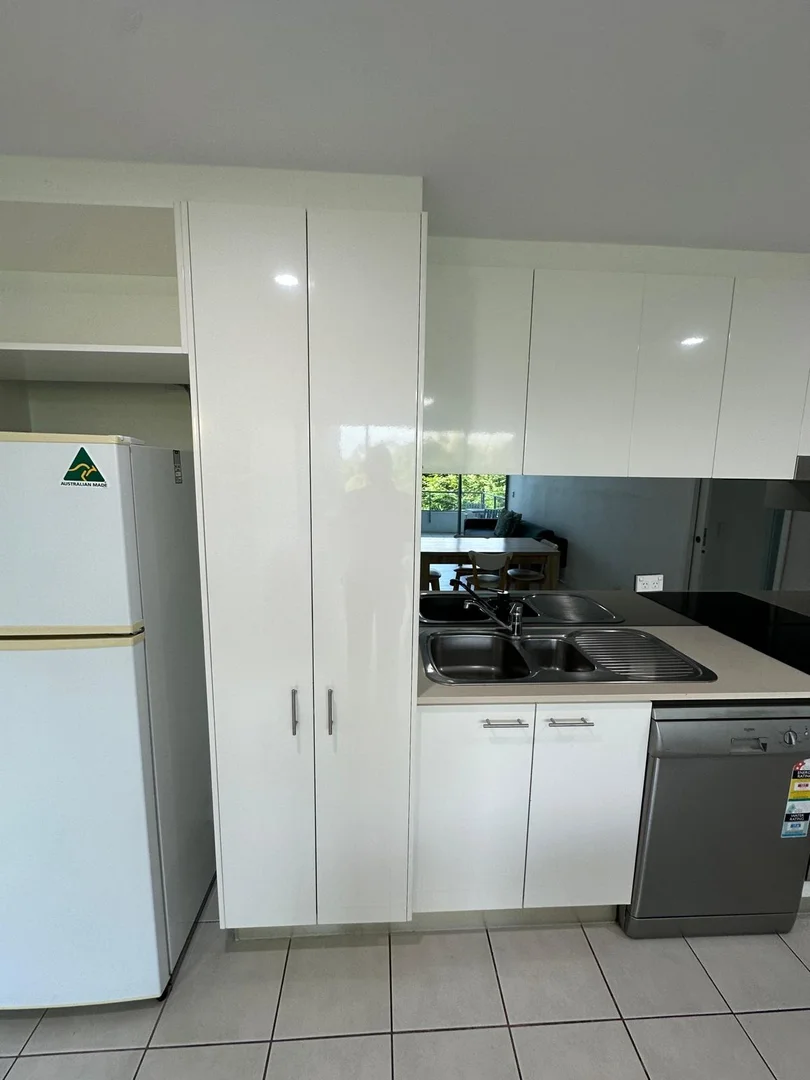Additional image 11 of Broadbeach QLD 4218
