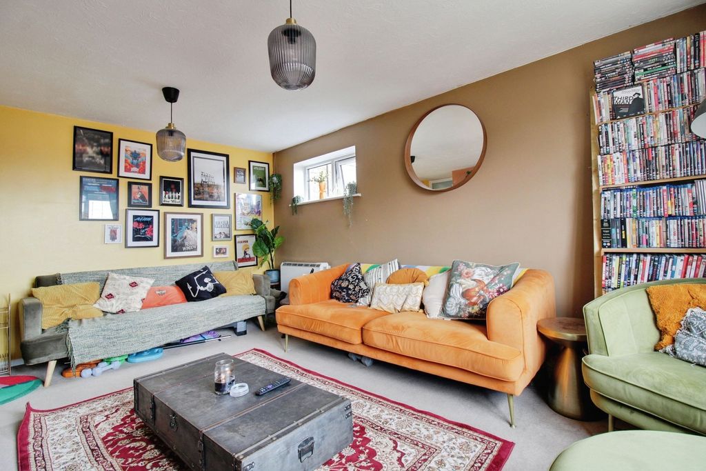 Additional image 11 of 2 bed flat for saleBath Road, Swindon SN1