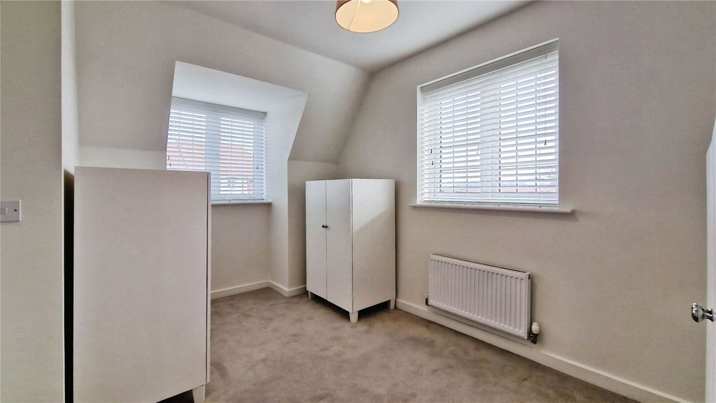 Additional image 4 of 4 bed detached house for saleSt. Georges Park, Binfield, Bracknell, Berkshire RG42