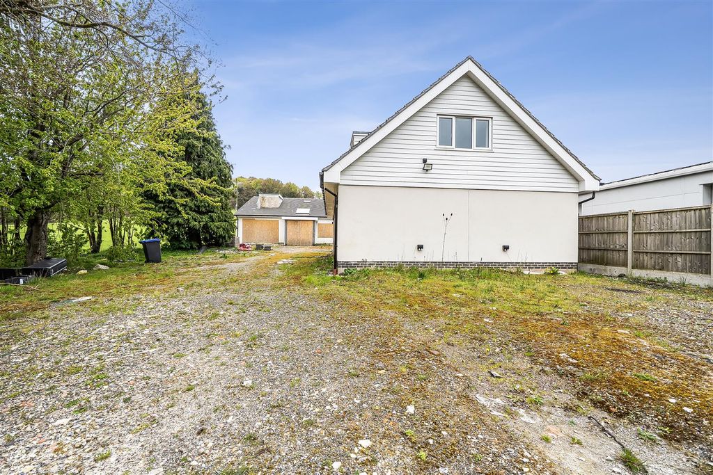 Additional image 8 of 4 bed detached bungalow for saleStockbridge Road, Lopcombe, Salisbury SP5