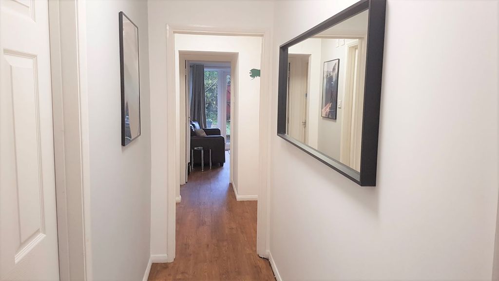 Additional image 13 of 6 bed terraced house for sale5 Glebewood, Bracknell, Berkshire RG12