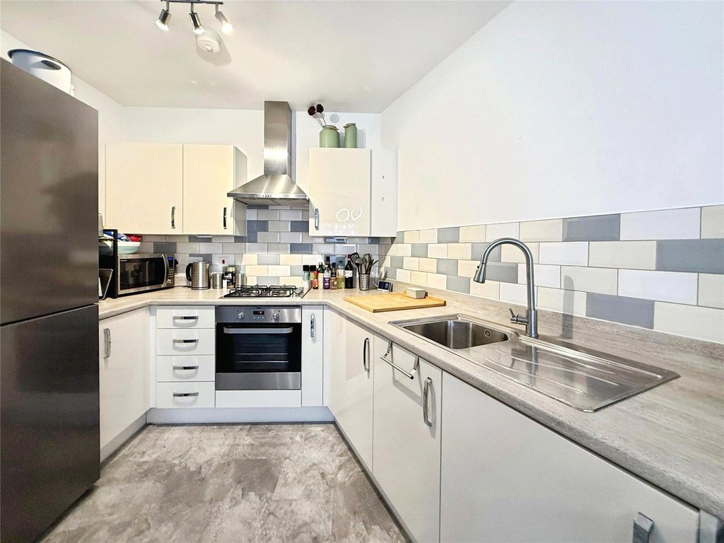 Additional image 13 of 1 bed flat for saleEdrich Grange, Crowthorne, Berkshire RG45