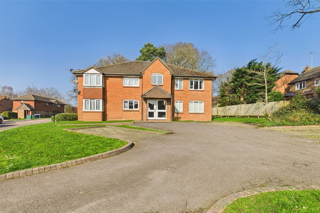 1 bed flat for saleHoratio Avenue, Warfield, Berkshire RG42