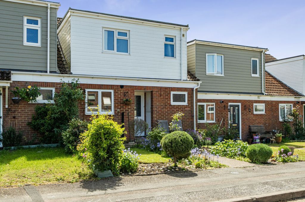 Additional image 15 of 4 bed terraced house for saleWoodies Close, Binfield, Bracknell, Berkshire RG42