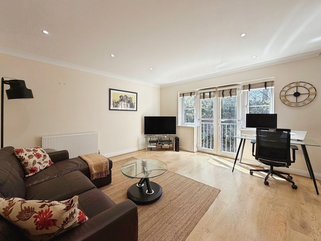 2 bed flat for saleNetherby Gardens, Bracknell, Berkshire RG12 photo 3