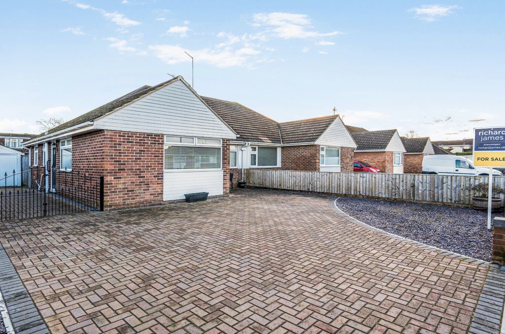 3 bed semi-detached bungalow for saleWaverley Road, Stratton St Margaret, Swindon SN3