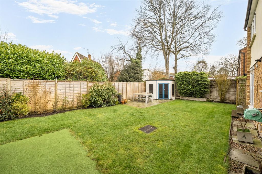 Additional image 20 of 4 bed link detached house for saleLyneham Road Crowthorne, Berkshire RG45